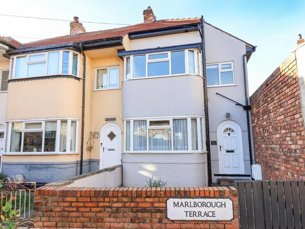 No 1 Kelly Cottages Scarborough